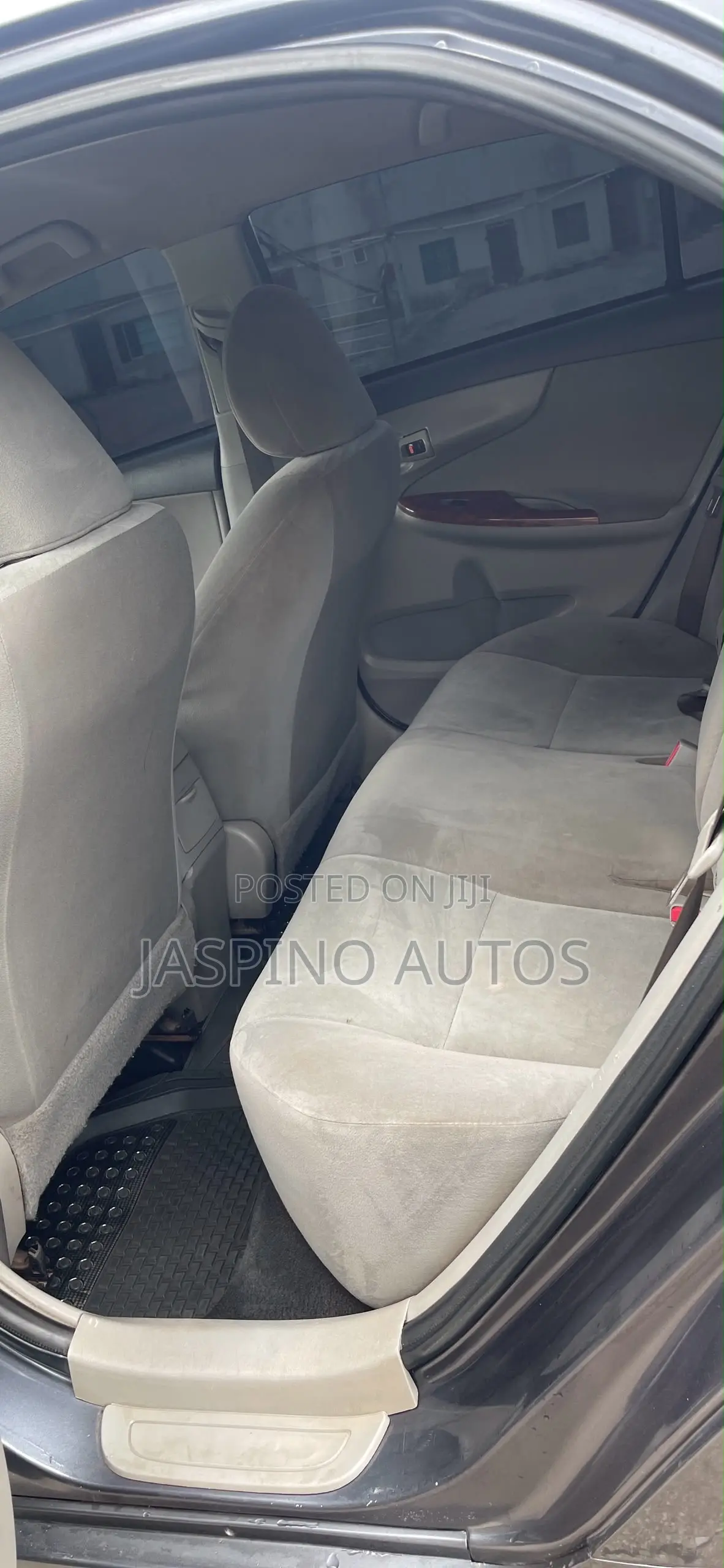 Toyota Corolla 2012 Gray