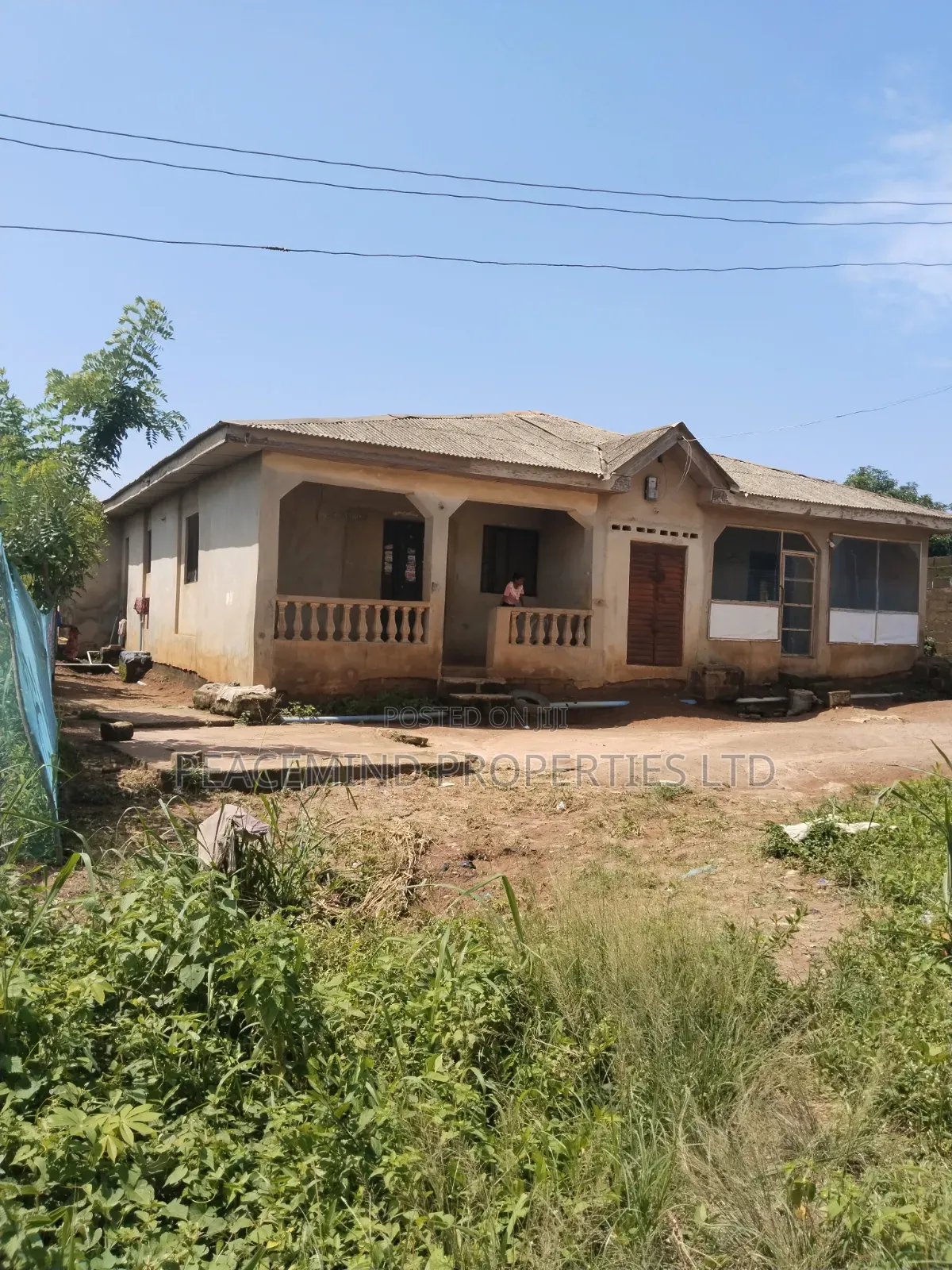 6bdrm Bungalow in Ogba Ayo, Ifo for sale