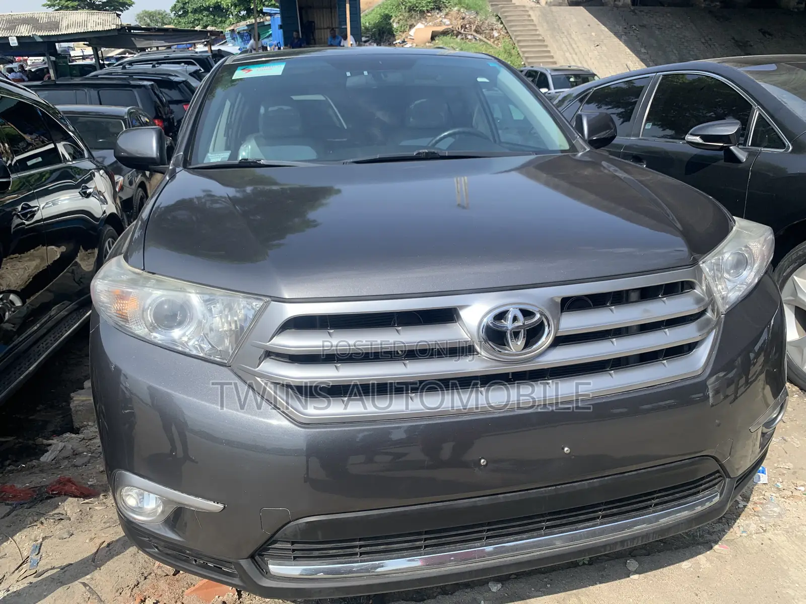 Toyota Highlander Limited 2012 Gray