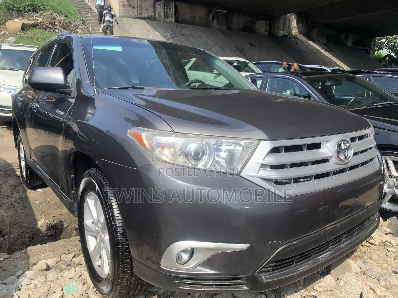 Toyota Highlander Limited 3.5l 4WD 2013 Gray