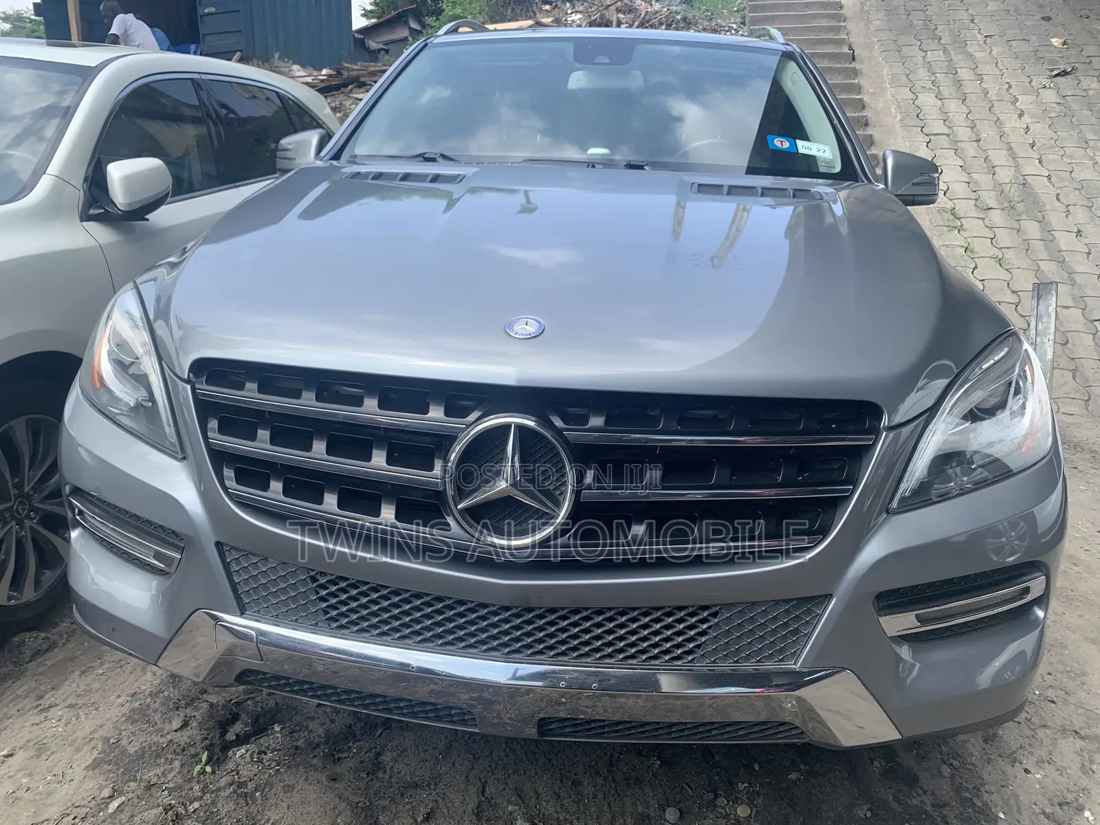 Mercedes-Benz M Class ML350 4MATIC 4dr SUV AWD (3.5L 6cyl 7A) 2015 Gray