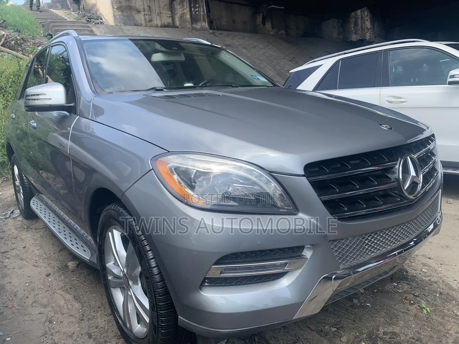 Mercedes-Benz M Class ML350 4MATIC 4dr SUV AWD (3.5L 6cyl 7A) 2015 Gray