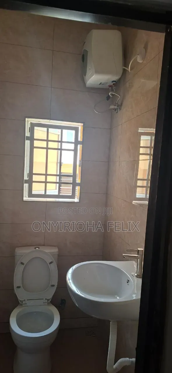 3bdrm Townhouse / Terrace in Paradise Estate Ii, Life Camp For Rent