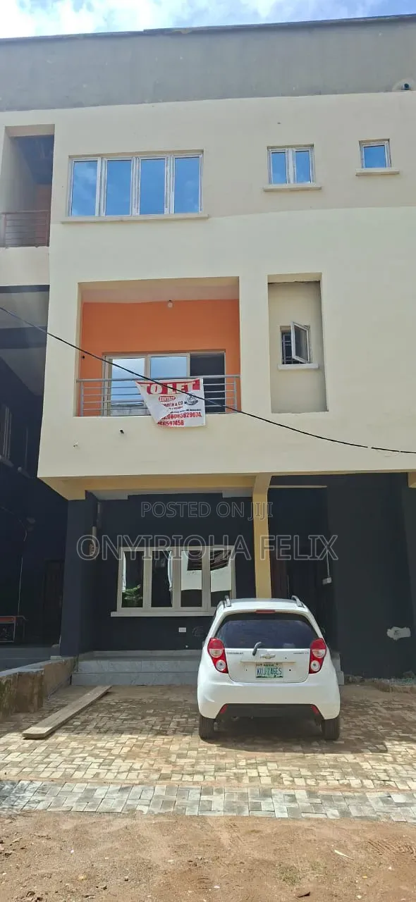 3bdrm Townhouse / Terrace in Paradise Estate Ii, Life Camp For Rent