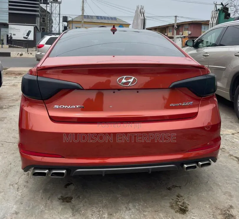Hyundai Sonata SE 2016 Red