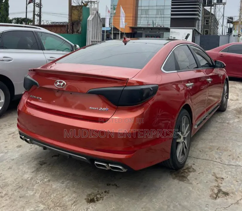 Hyundai Sonata SE 2016 Red