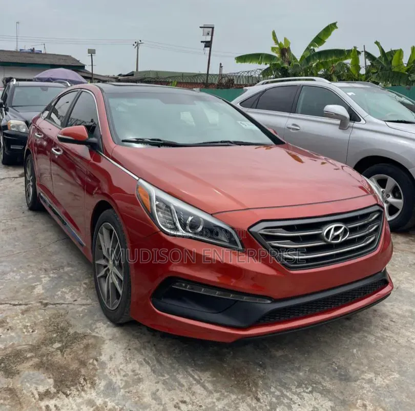 Hyundai Sonata SE 2016 Red