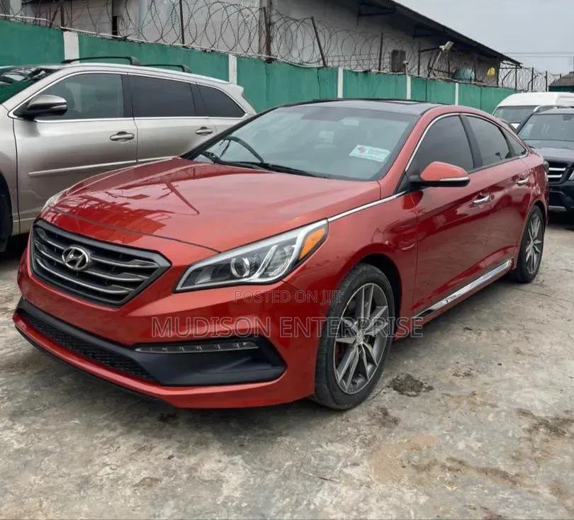 Hyundai Sonata SE 2016 Red