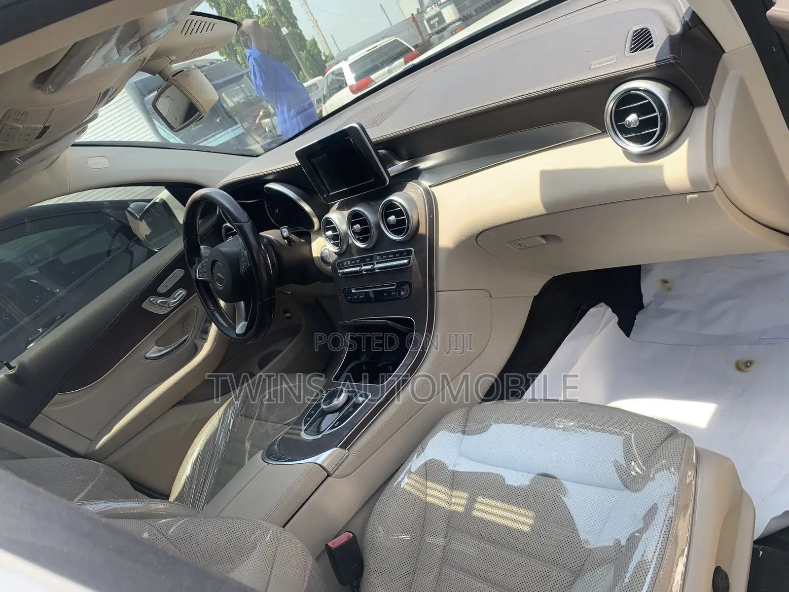 Mercedes-Benz GLC-Class 2017 White