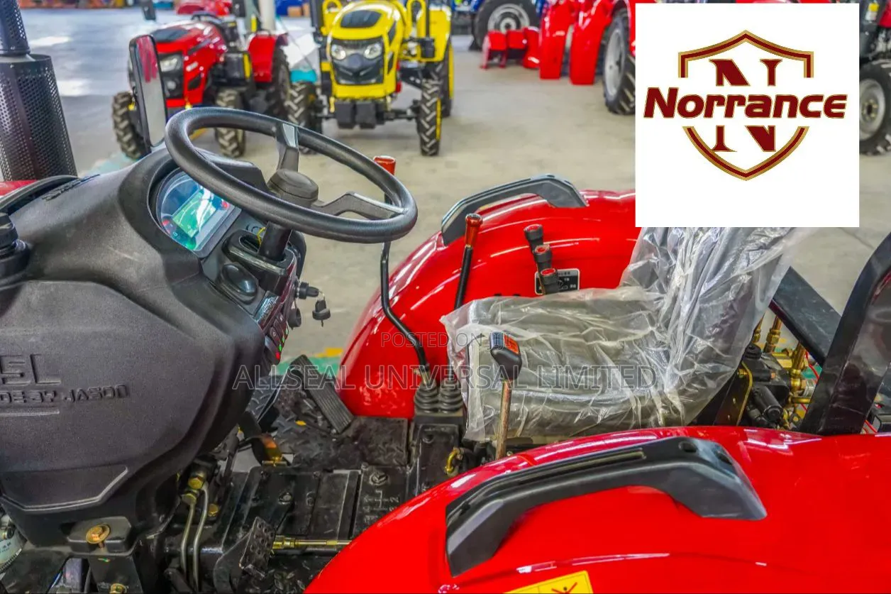 Norrance 25hp Multi-Function Diesel Tractor (Nous Parlons Français)