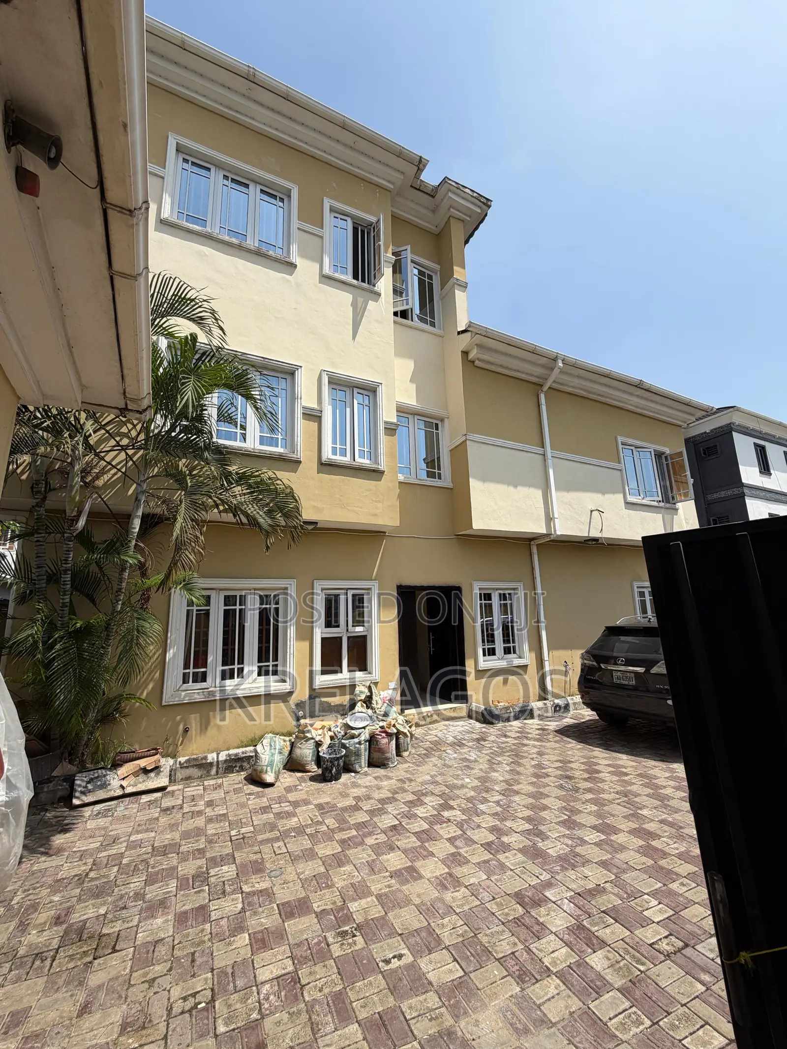 5bdrm Duplex in Sangotedo for rent