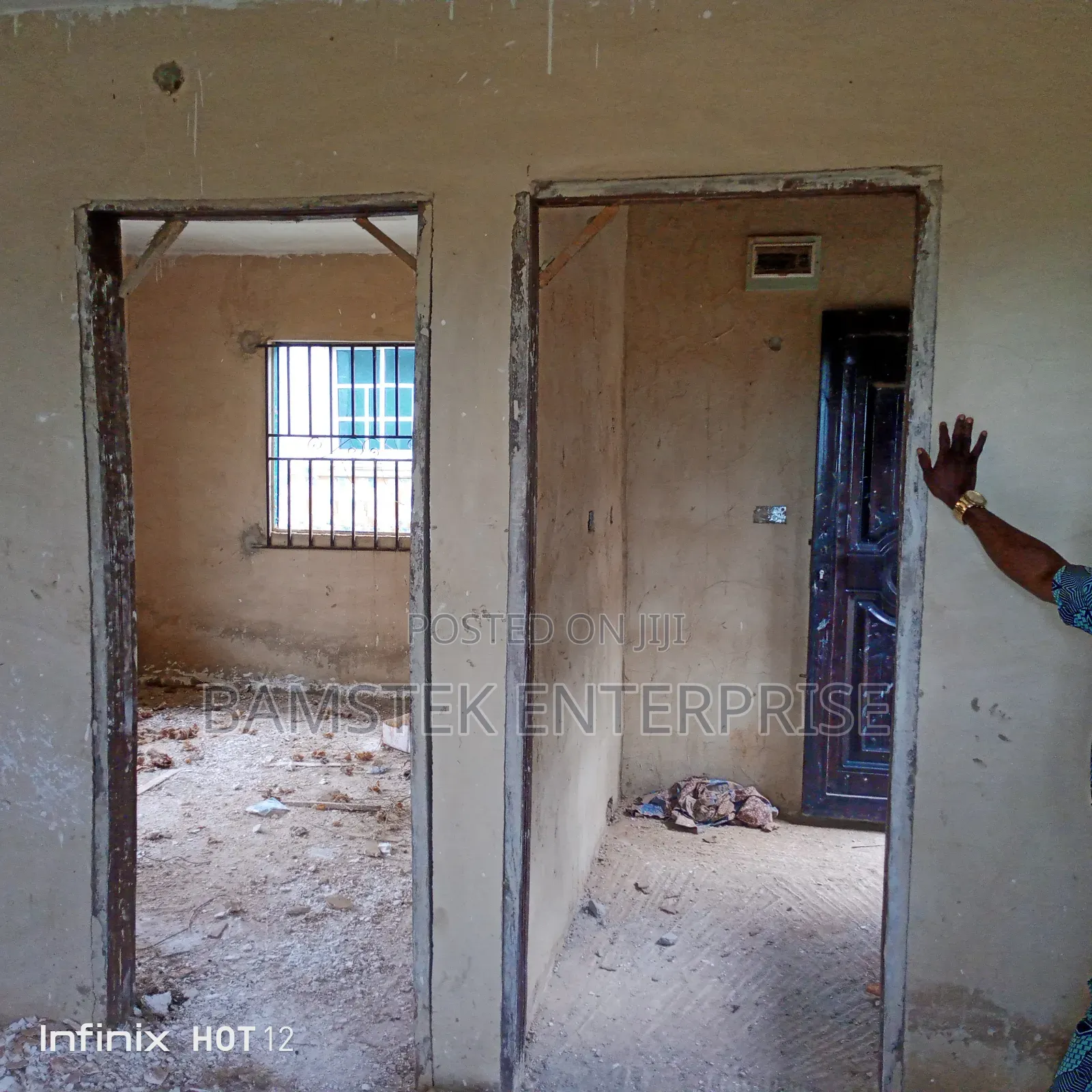 Mini Flat in Ifo for sale