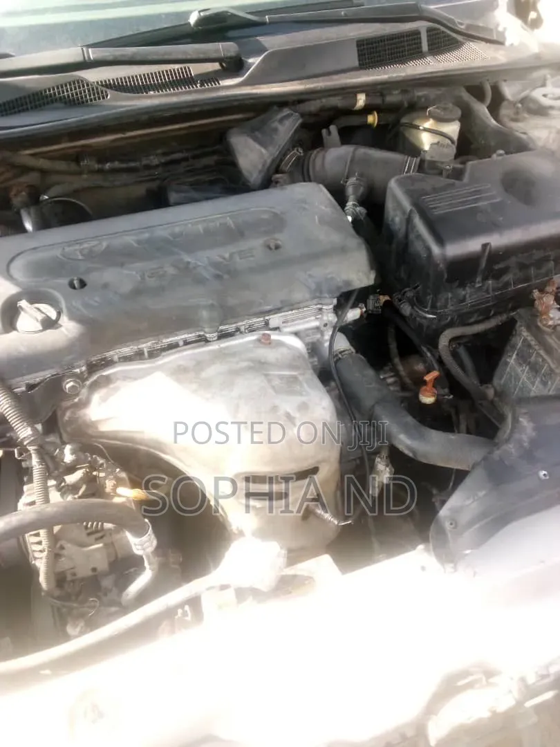 Toyota Camry 2004 Gold