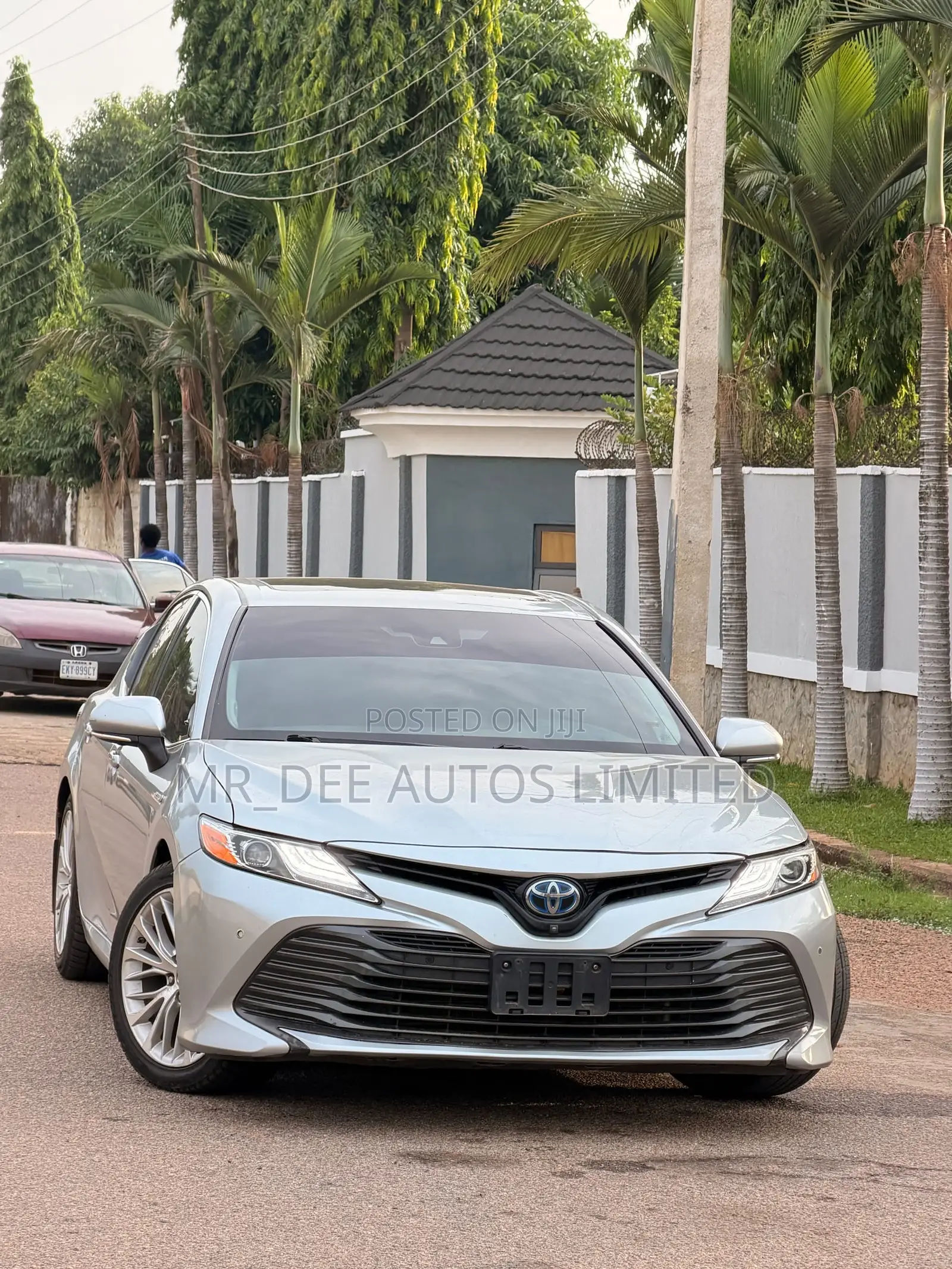 Toyota Camry 2019 Silver