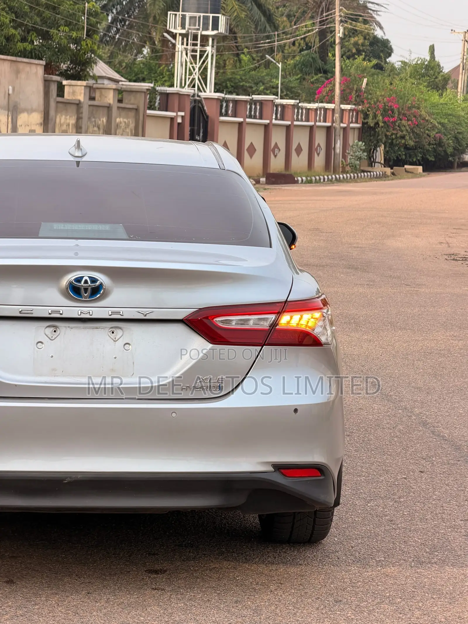 Toyota Camry 2019 Silver