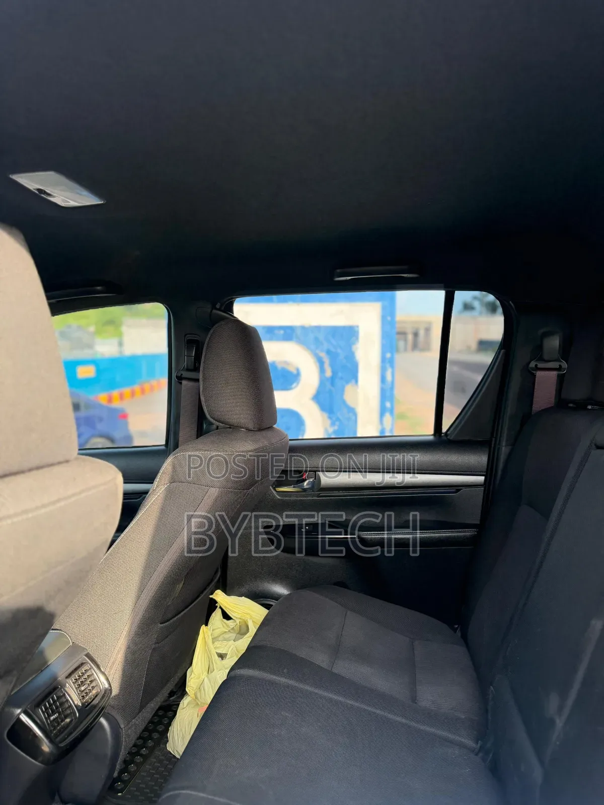 Toyota Hilux 2022 Black