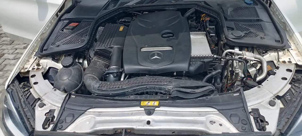 Mercedes-Benz C300 2016 White