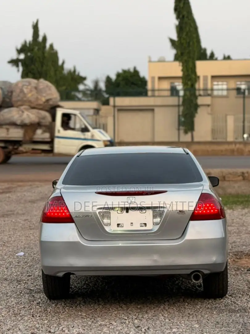 Honda Accord 2007 Silver