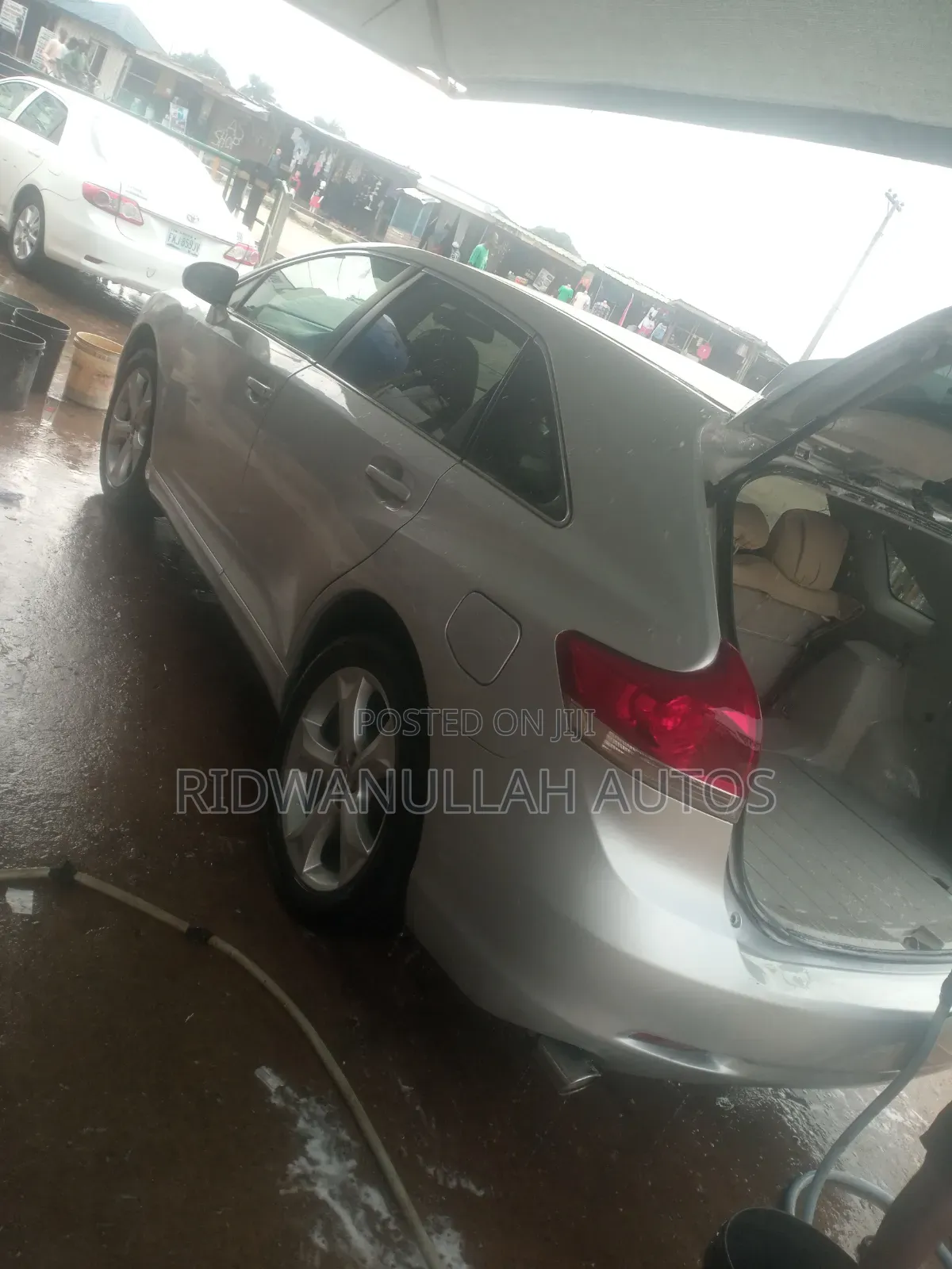 Toyota Venza 2010 Silver