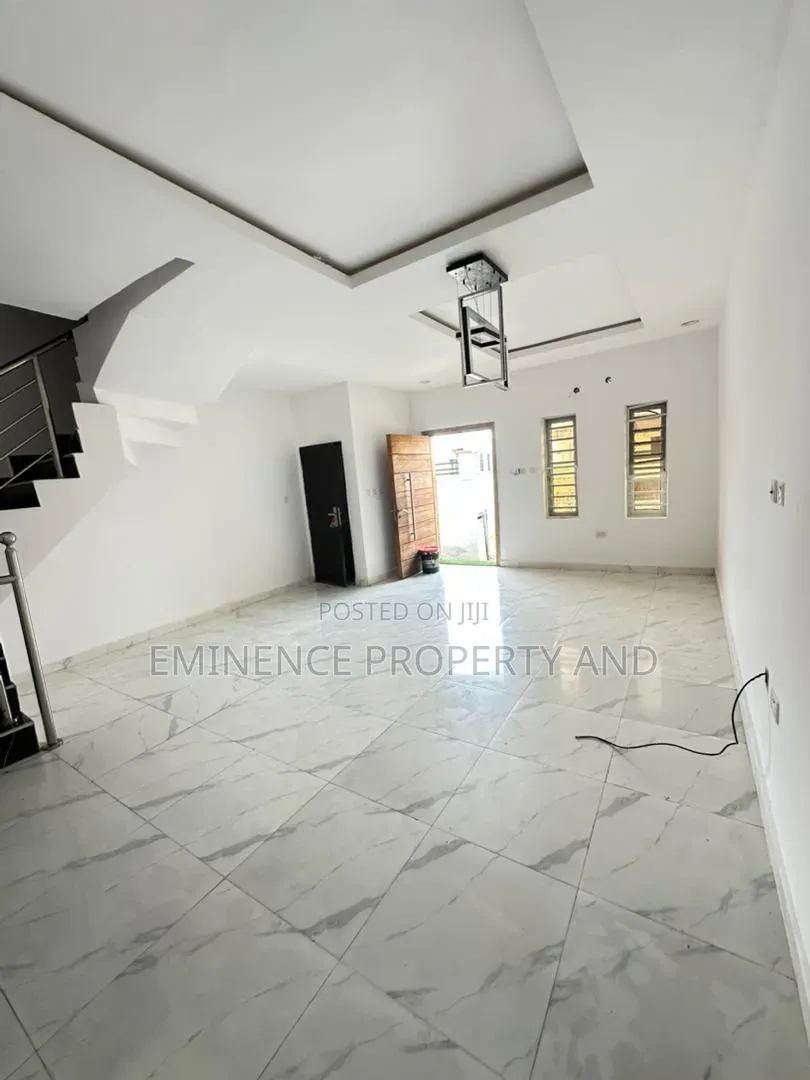 4bdrm Duplex in Ikota for rent