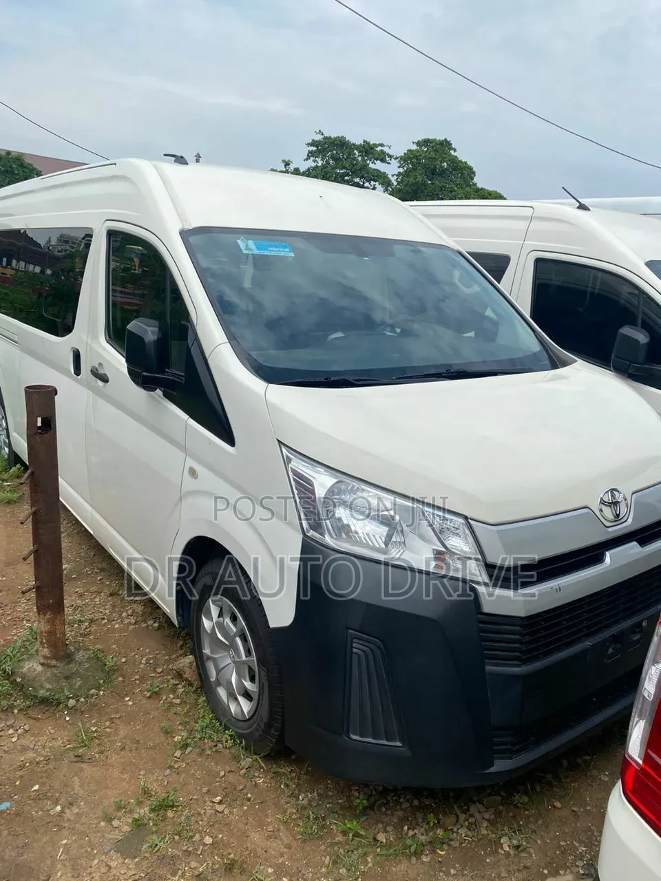 Toyota HiAce 2021 White