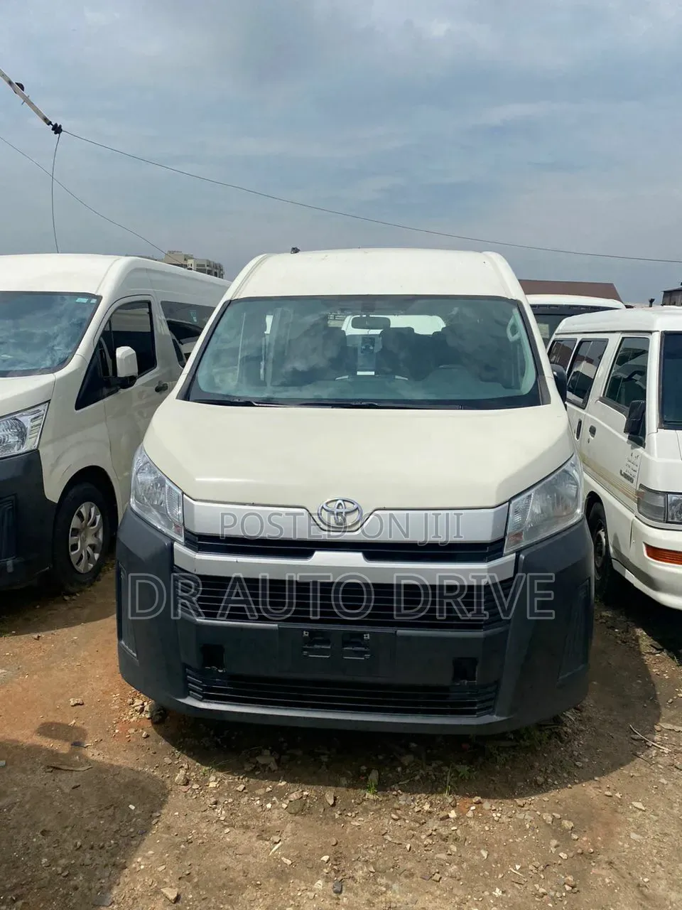 Toyota HiAce 2021 White