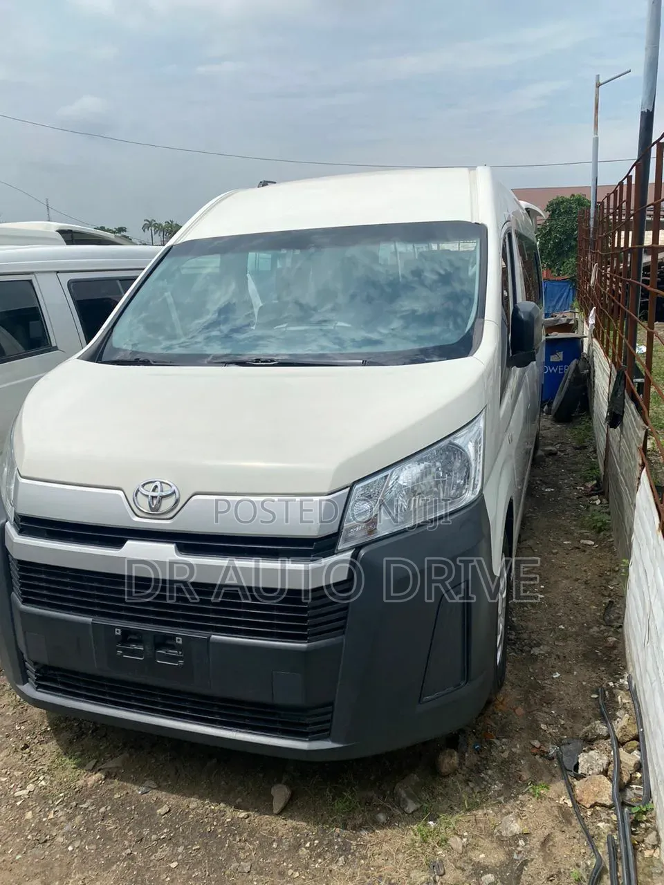 Toyota HiAce 2021 White