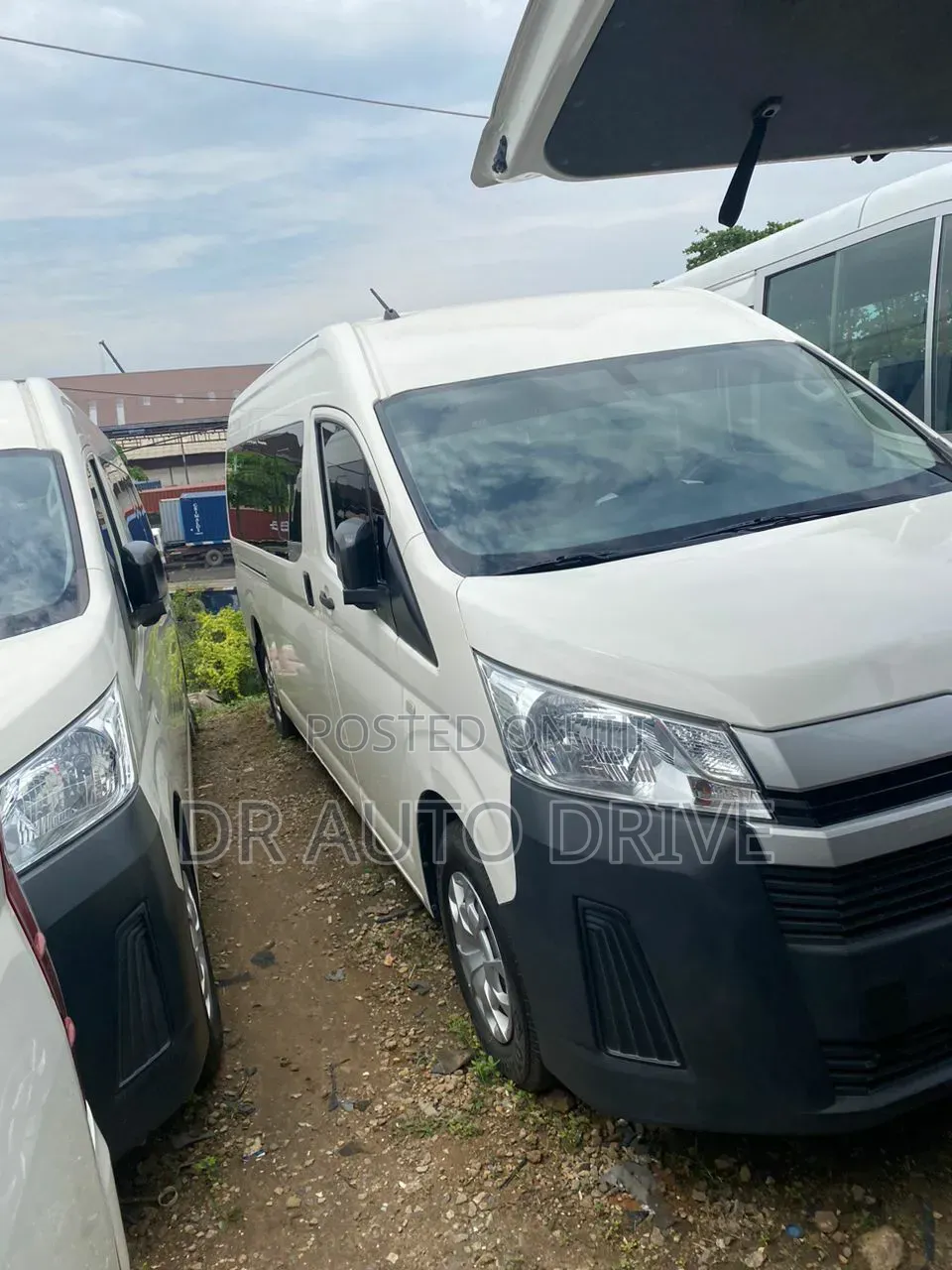 Toyota HiAce 2021 White