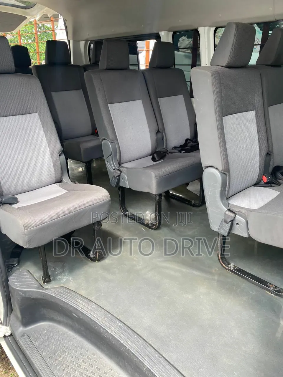 Toyota HiAce 2021 White