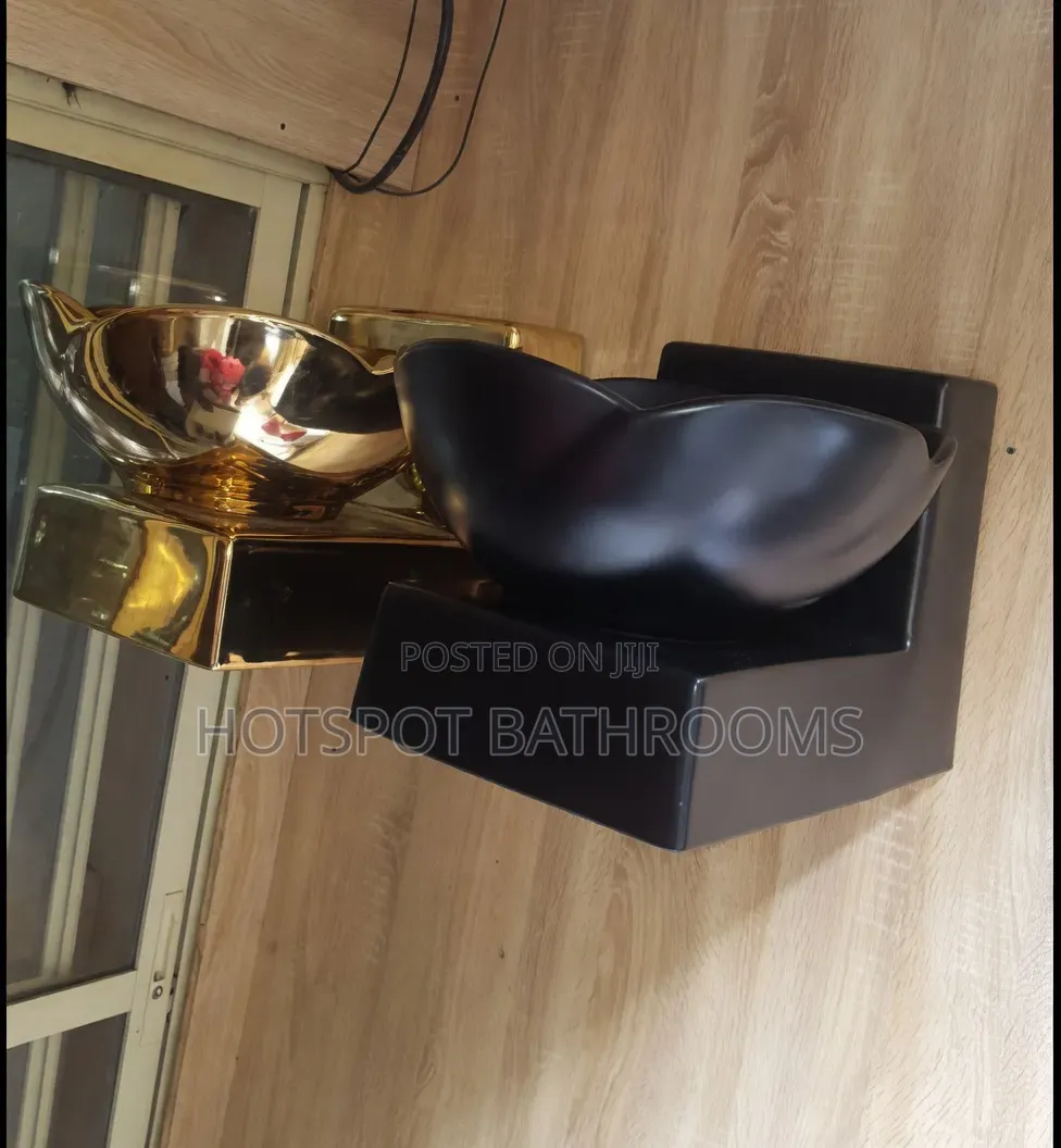 Quality Wall Hung Wash Hand Basin