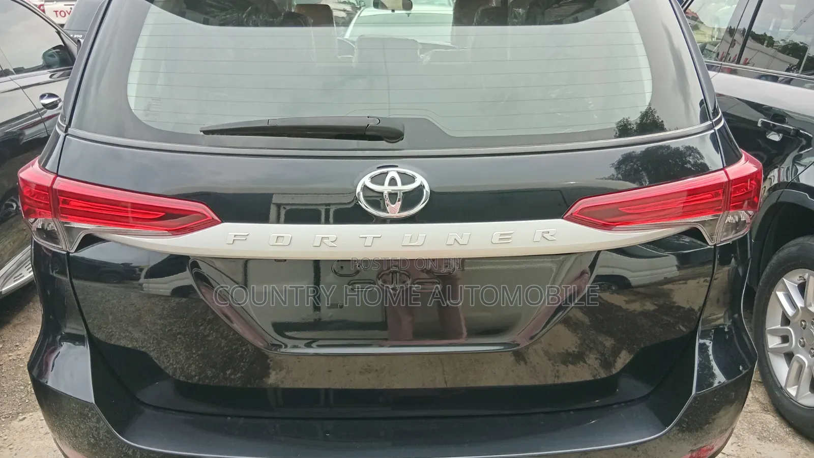 New Toyota Fortuner 2.7 AWD 2024 Black