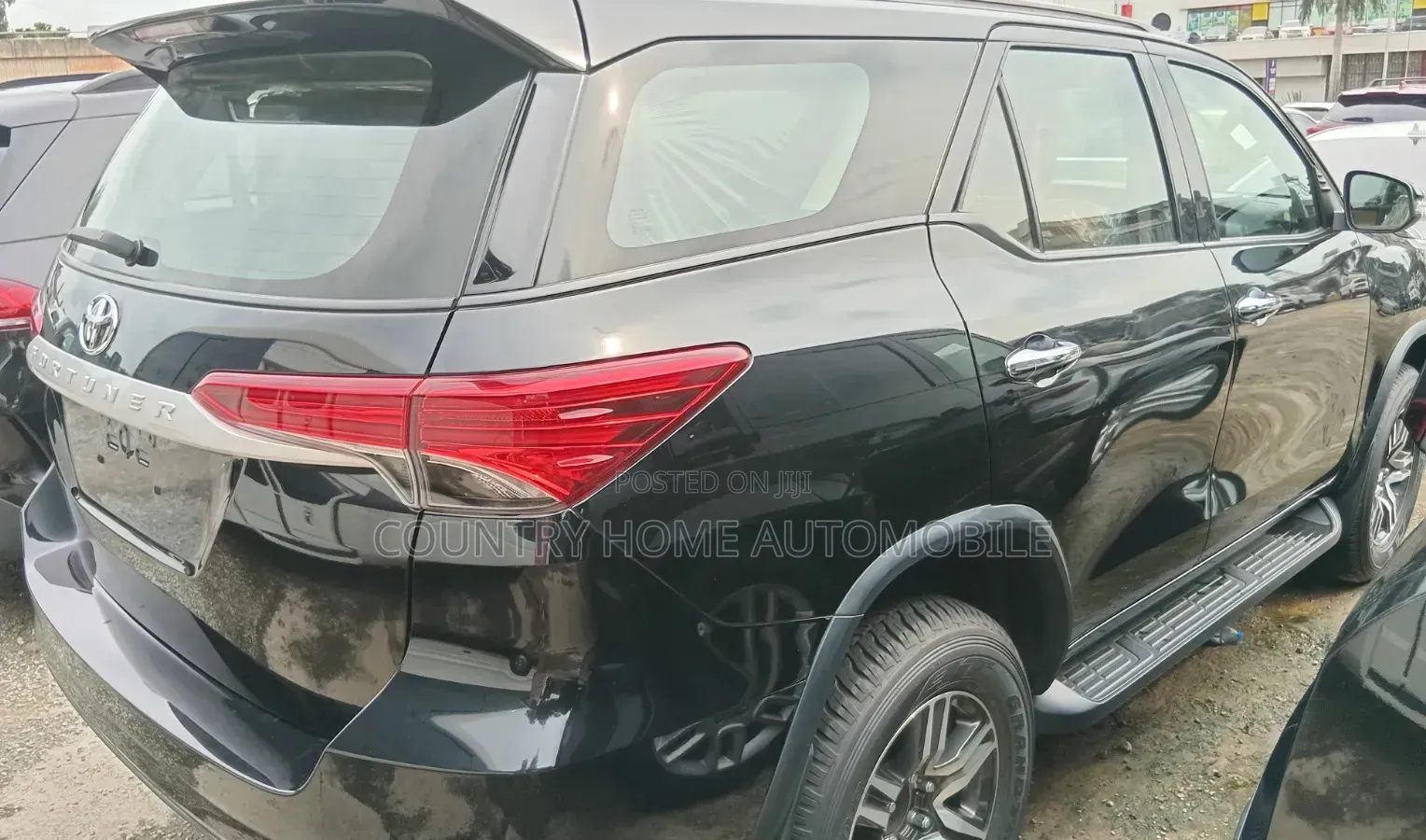 New Toyota Fortuner 2.7 AWD 2024 Black