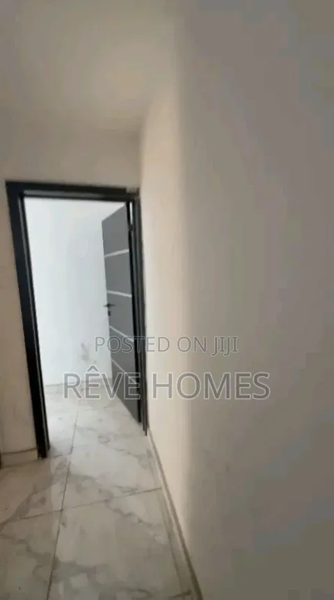 Furnished 2bdrm Apartment in Alagomeji for rent