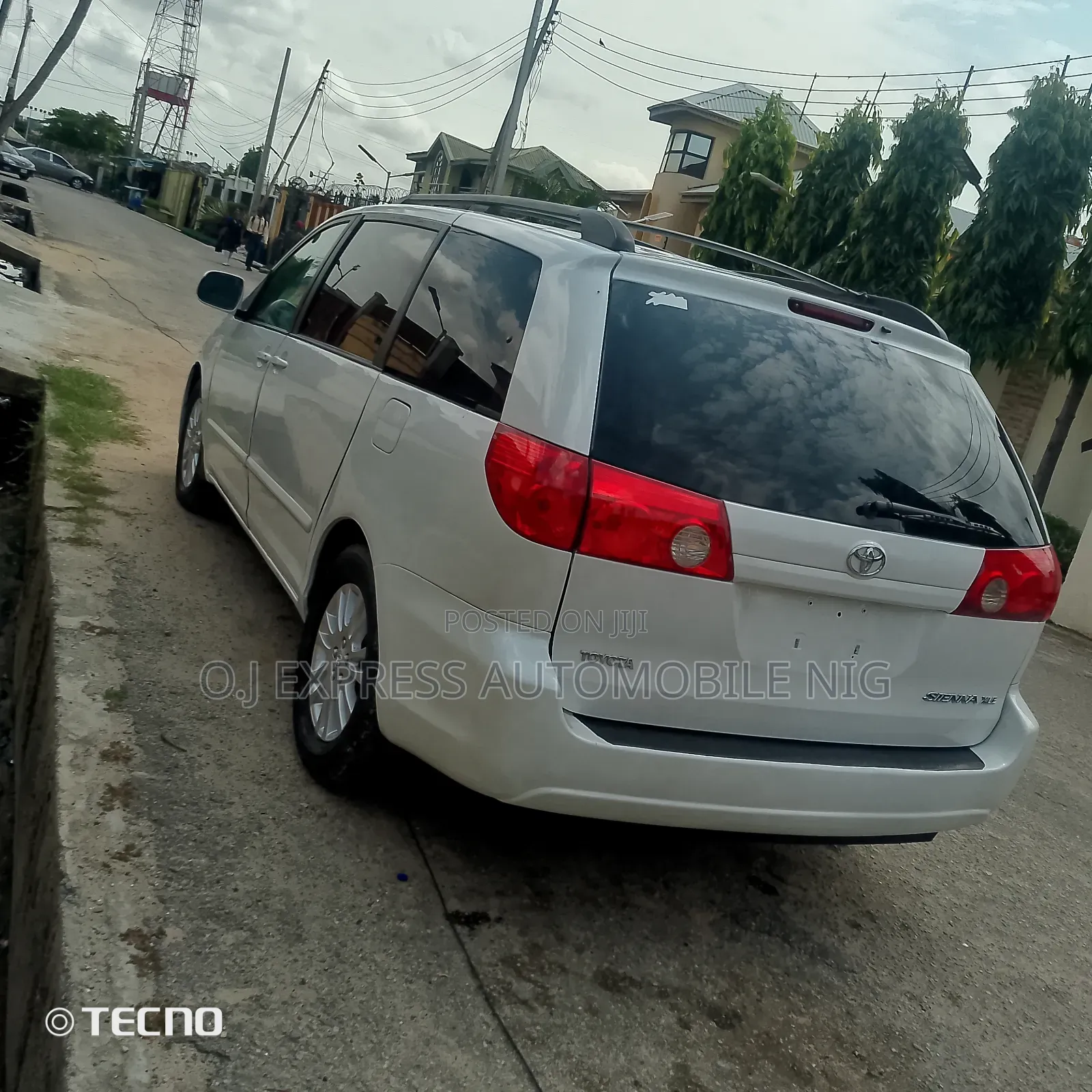 Toyota Sienna XLE 2008 White