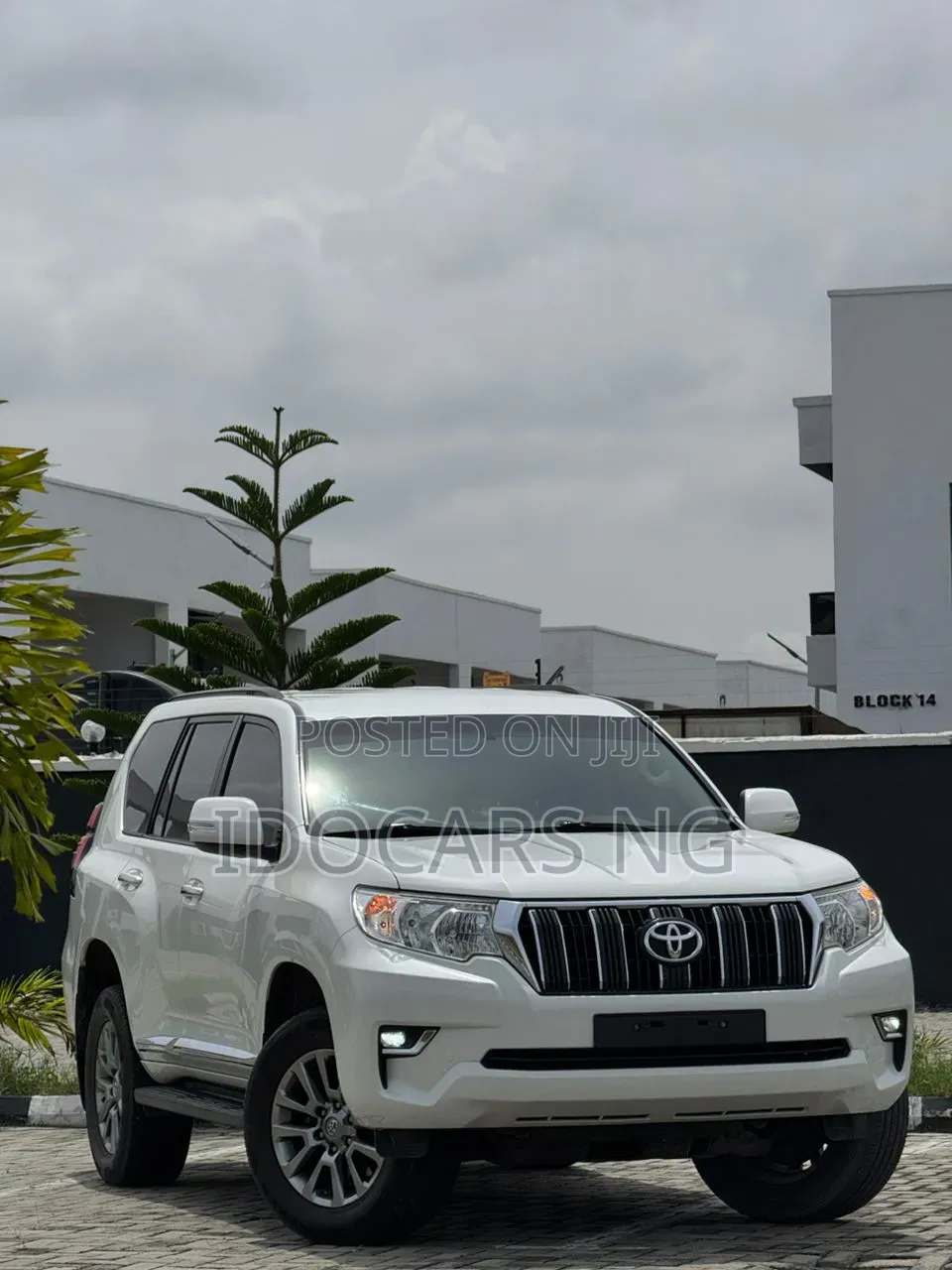Toyota Land Cruiser Prado 4.0 Petrol TX-L 2018 White