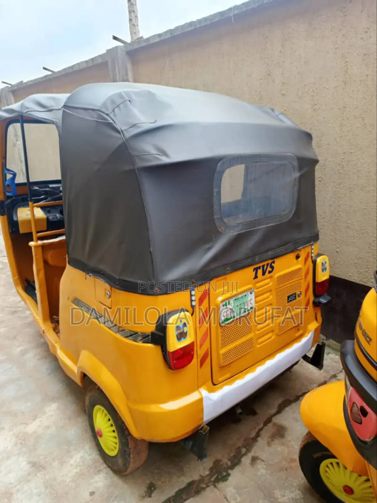 TVS Apache RTR 160 4V 2019 Gold