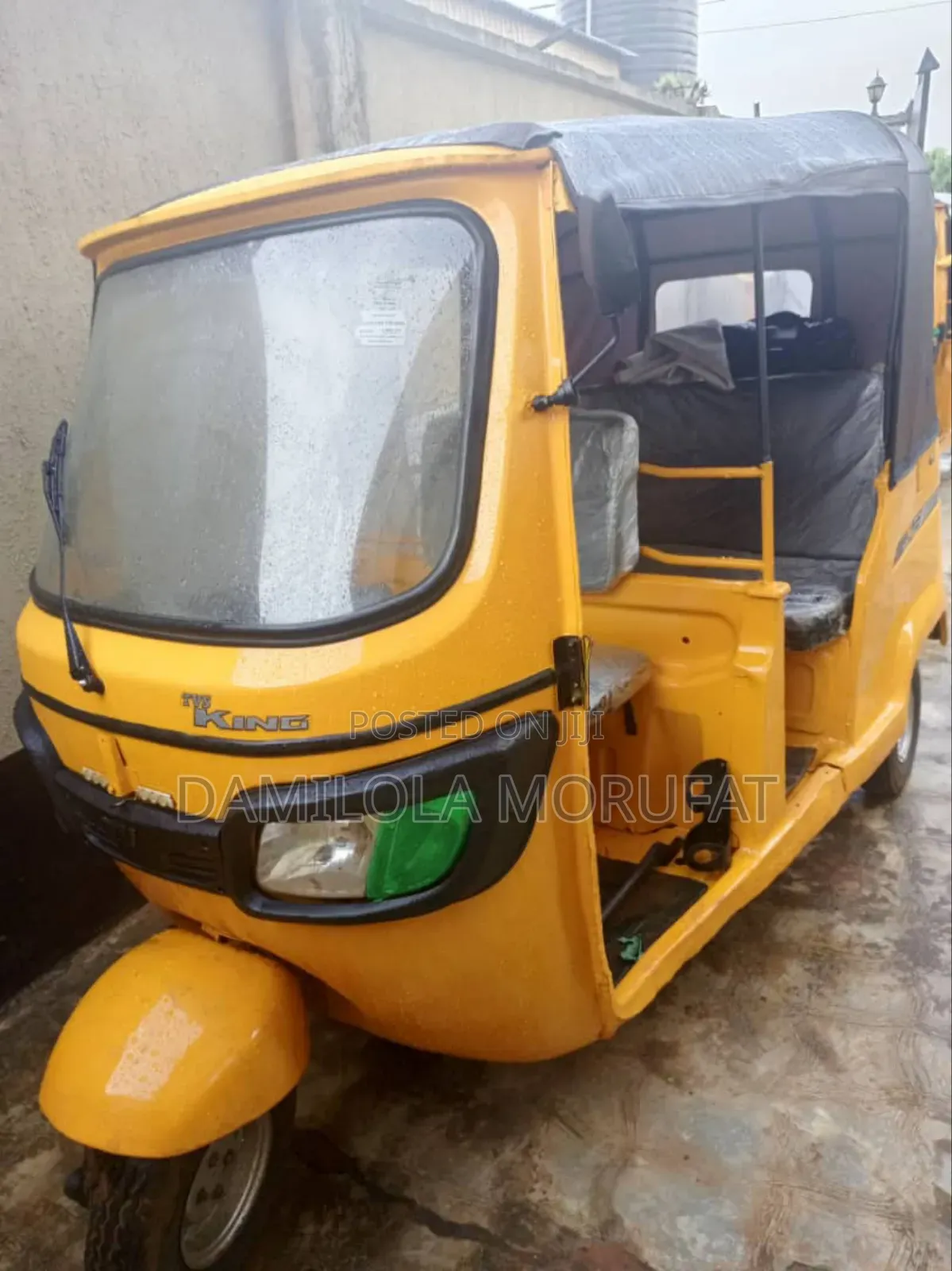 TVS Apache 160 4V 2021 Gold