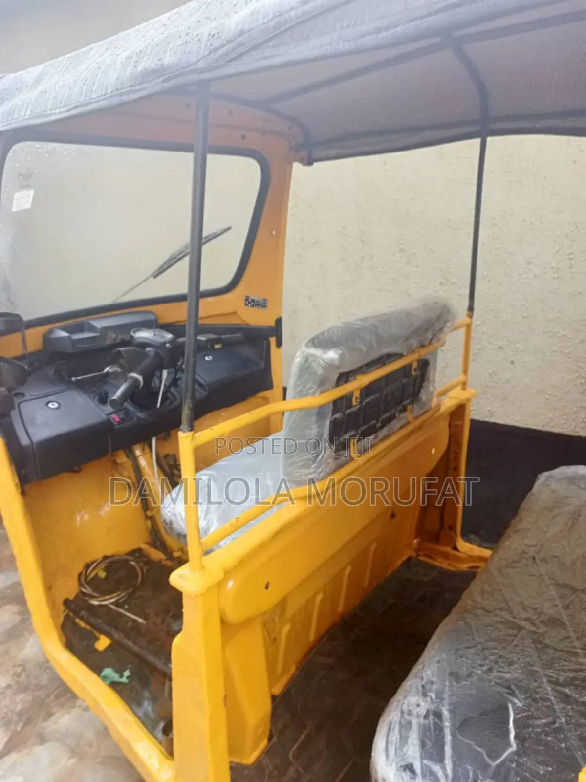 TVS Apache 160 4V 2021 Gold