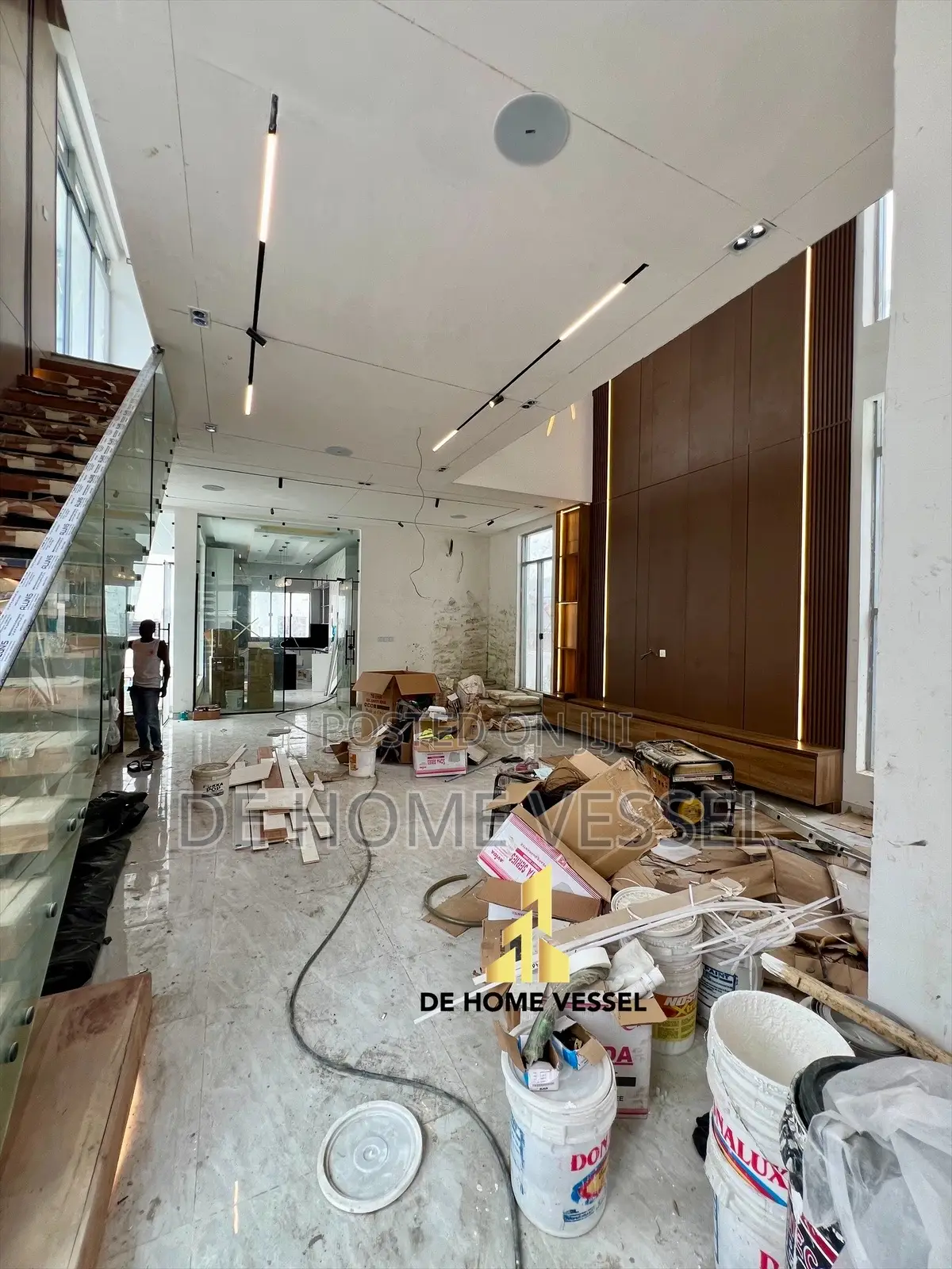 5bdrm Duplex in Osapa london for sale