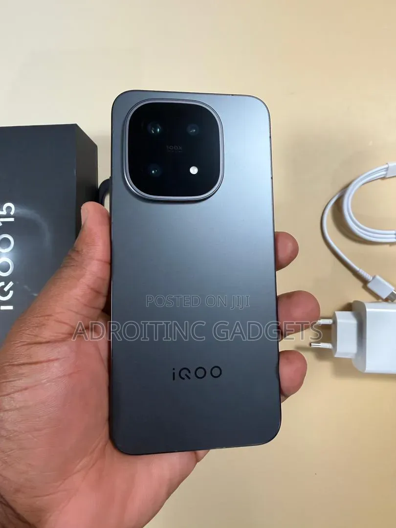 New Vivo iQOO 15 512 GB Black