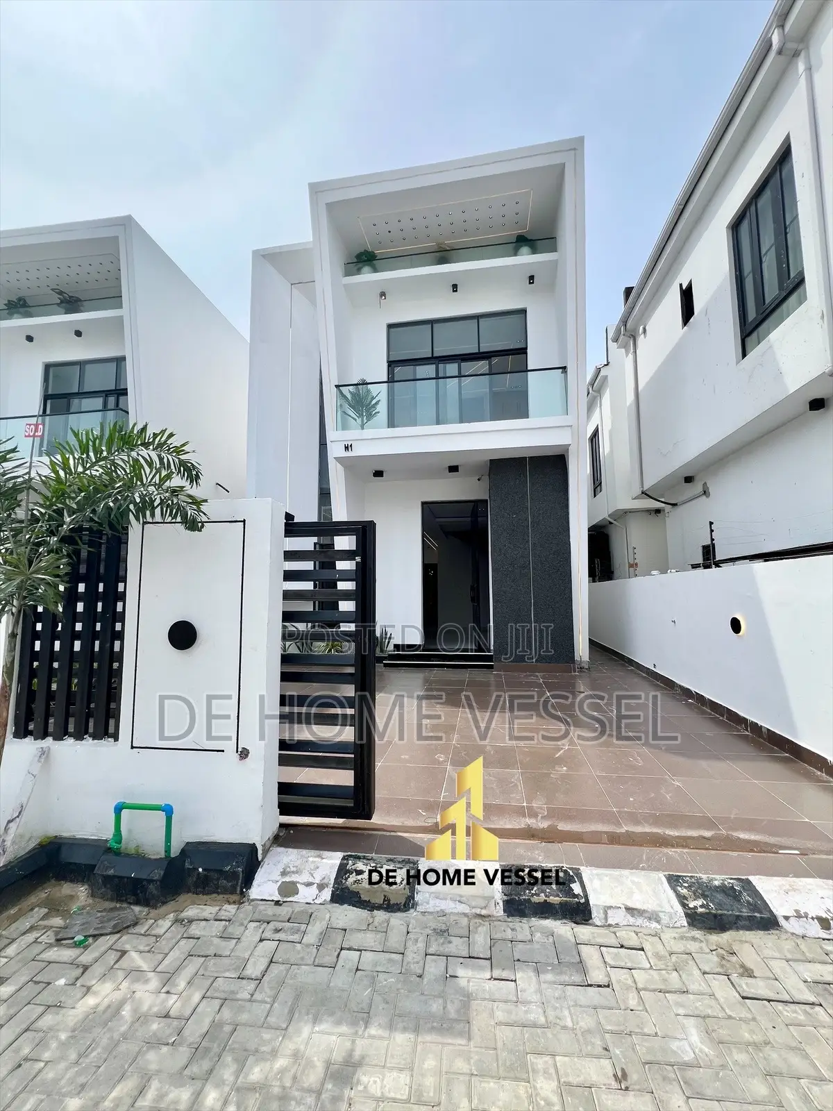 4bdrm Duplex in Lekki for sale