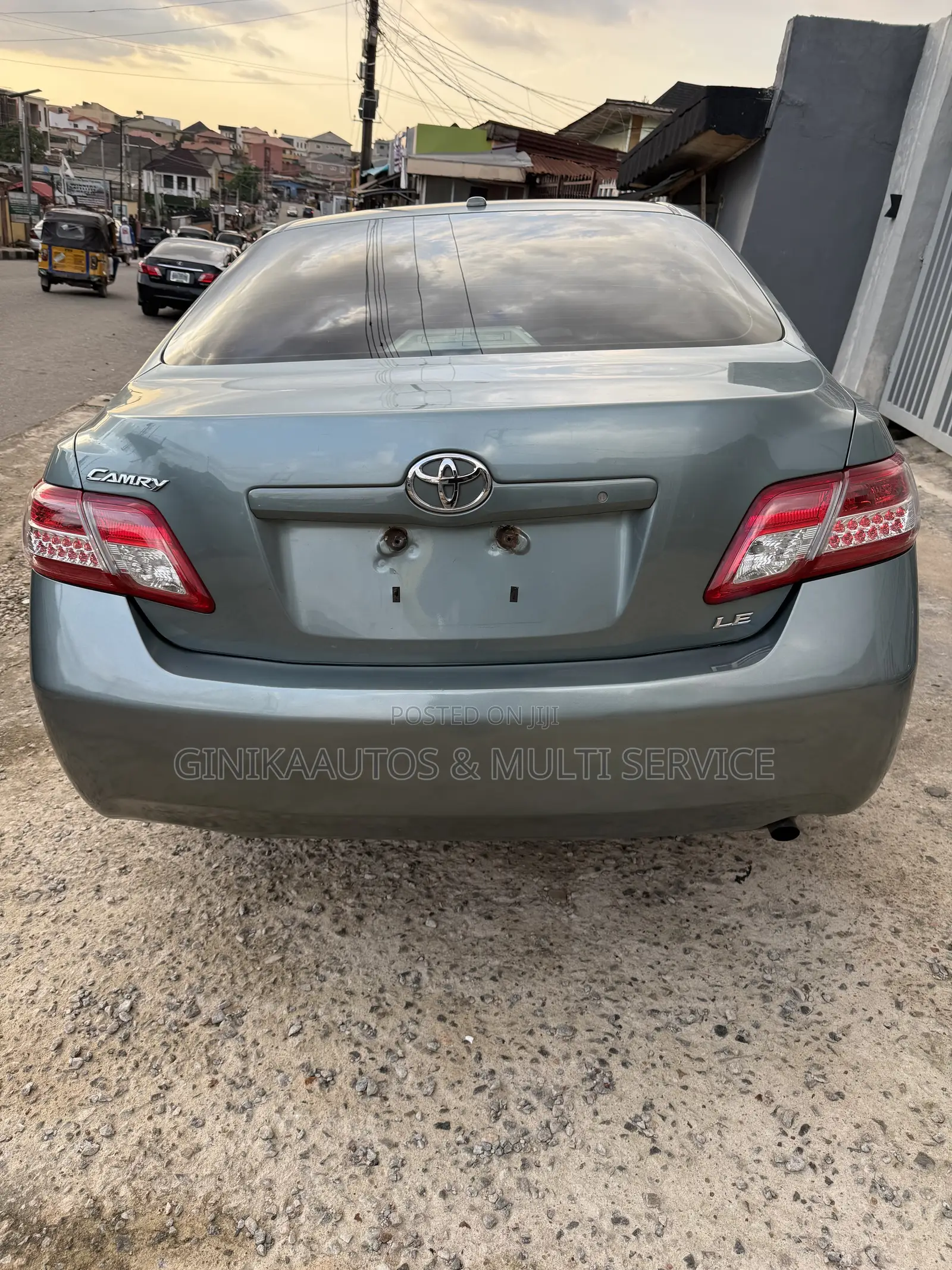 Toyota Camry LE 4dr Sedan (2.5L 4cyl 6A) 2011 Green