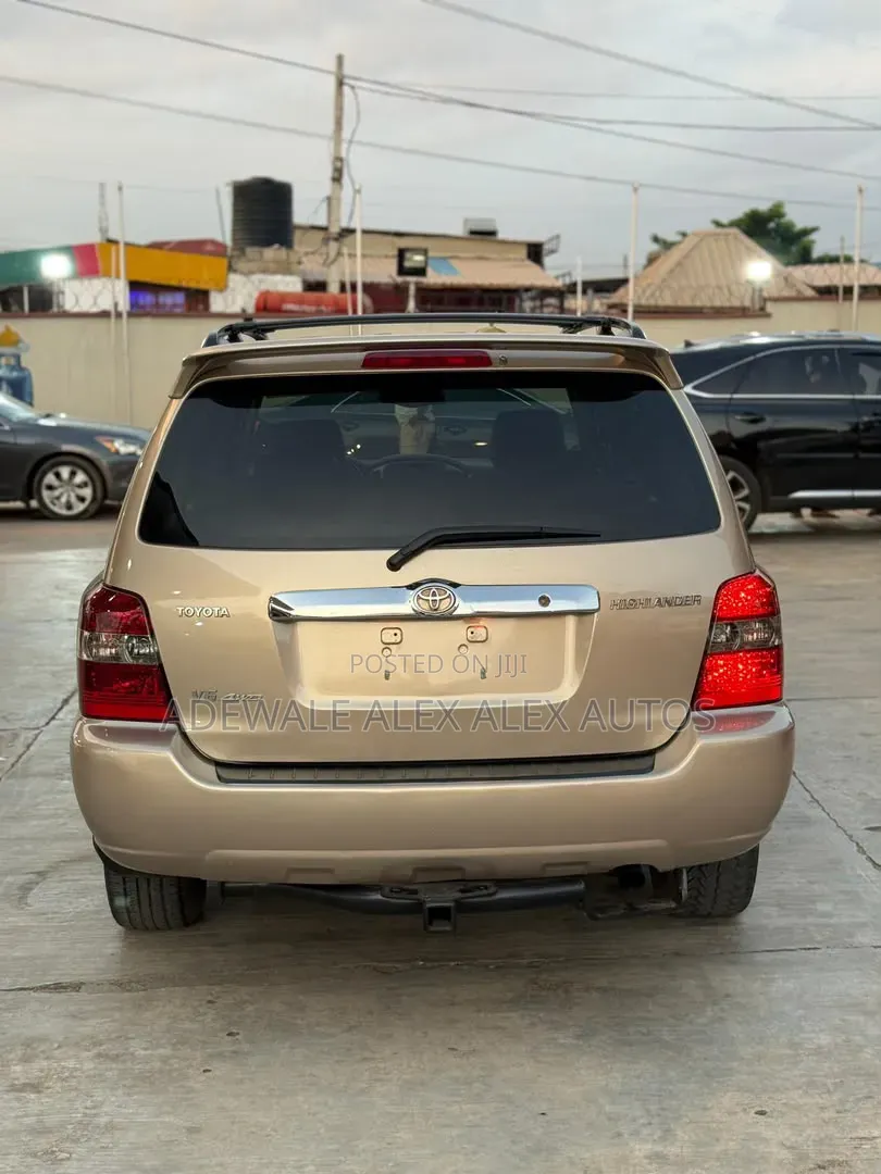 Toyota Highlander 2006 Gold