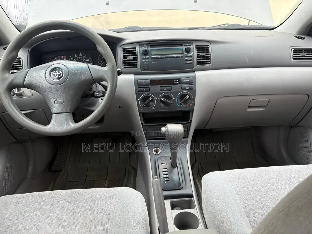 Toyota Corolla 2004 Gray