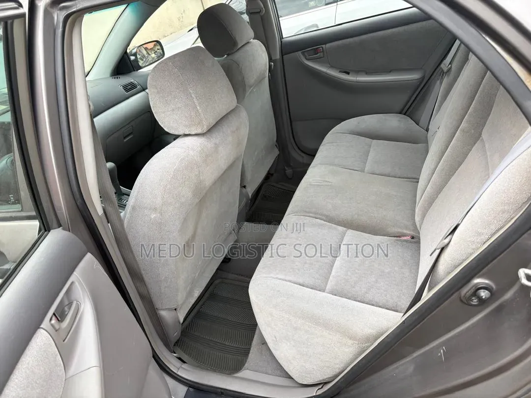 Toyota Corolla 2004 Gray