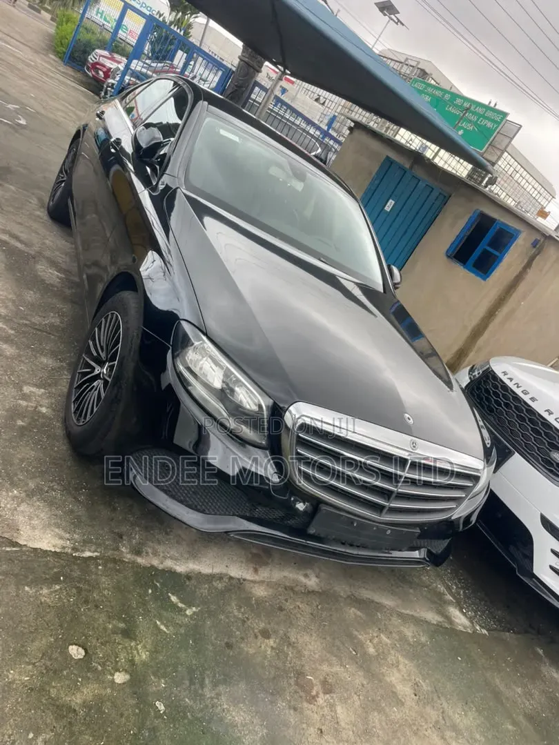 Mercedes-Benz E200 2017 Black