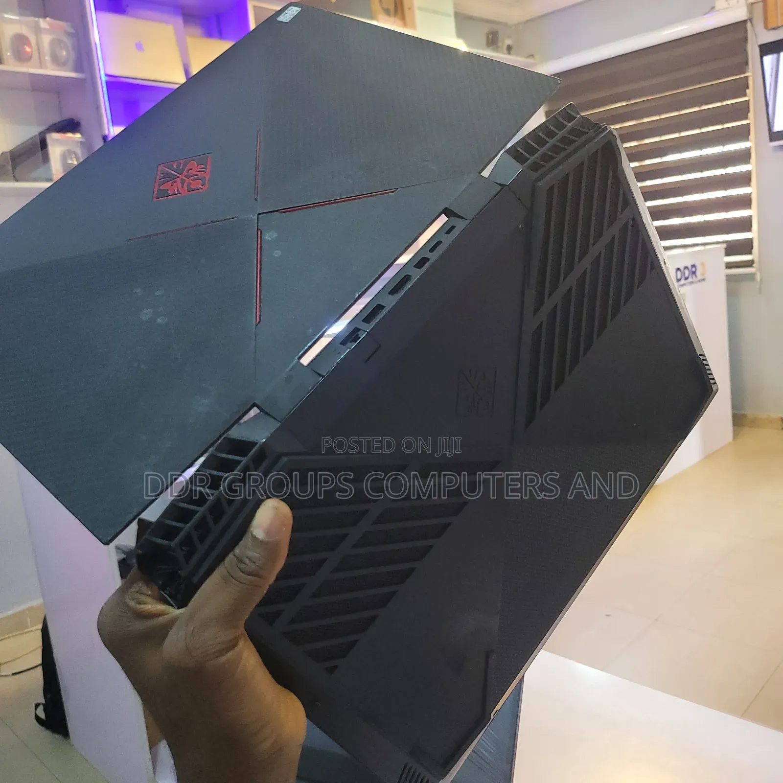 Laptop HP Omen 15-dh002nr 8GB Intel Core i7 SSD 1T