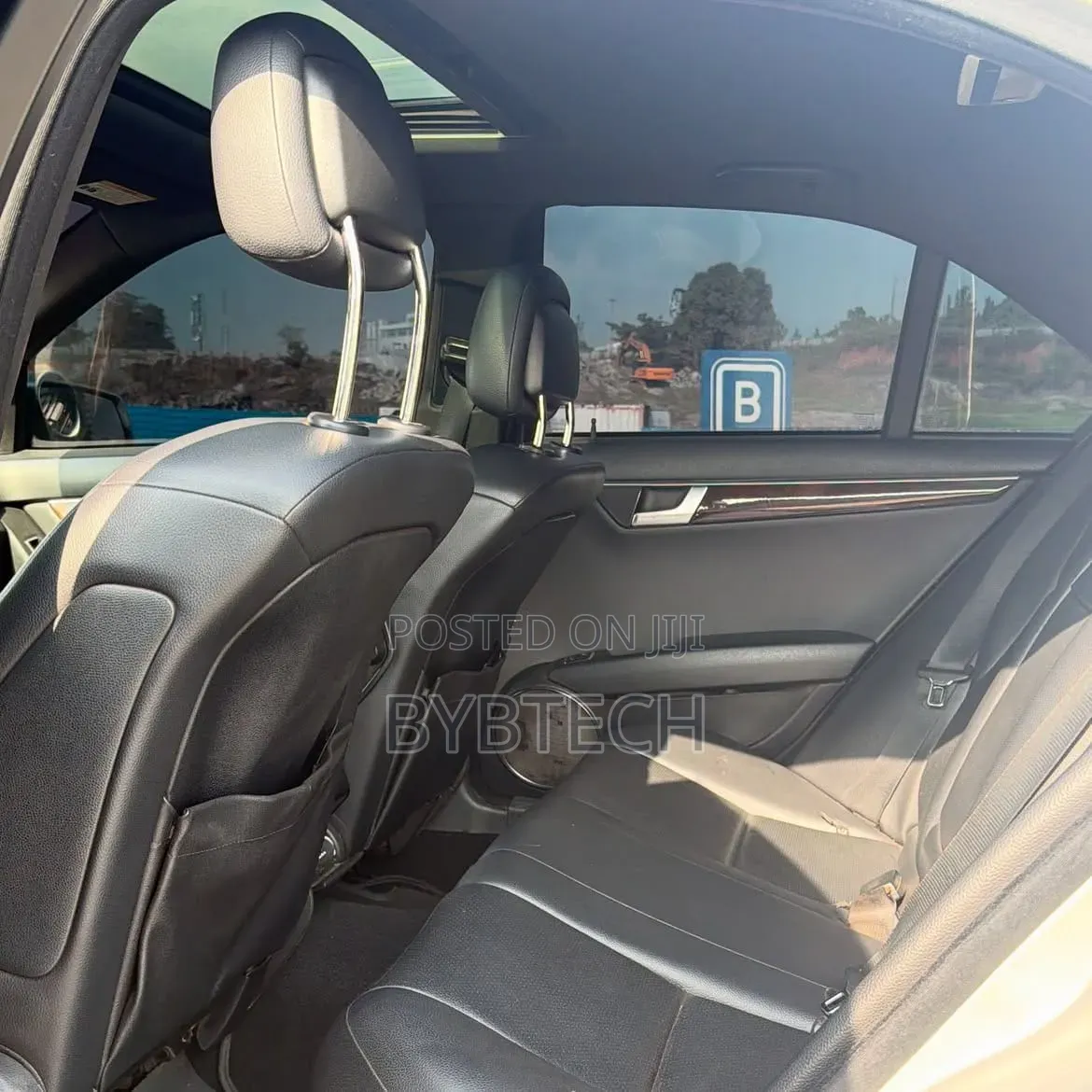 Mercedes-Benz C300 2012 Silver
