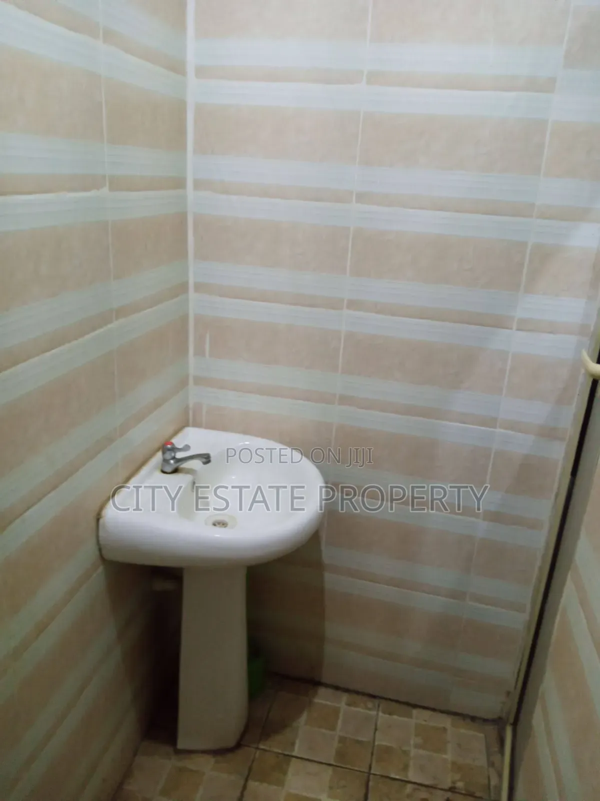 Studio Apartment in City Estate, Sabon Lugbe for rent