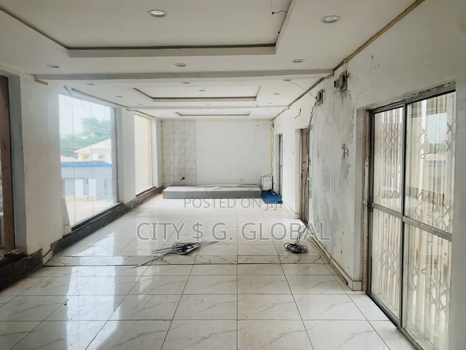 Space in Gwarinpa Giym Office Showroom